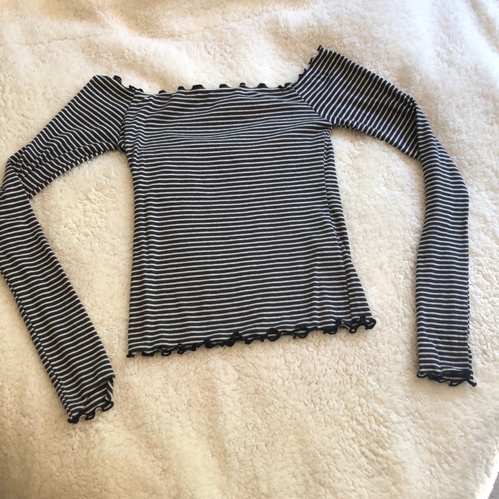 off the shoulder long sleeve top
